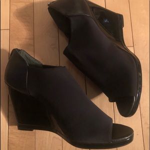 Donald Pliner Wedge Peep Toe Shoe